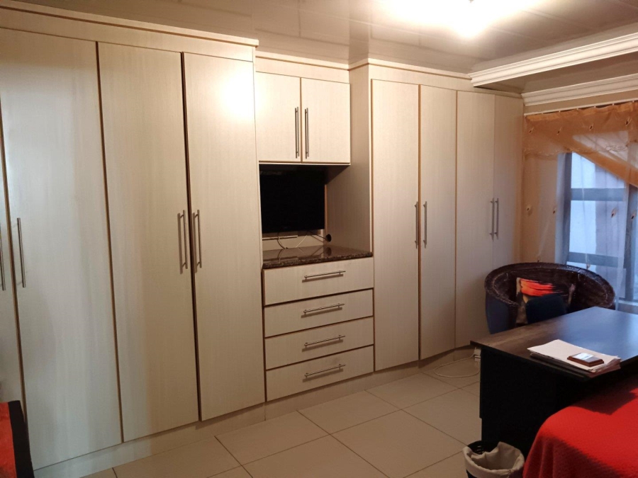 4 Bedroom Property for Sale in Vista Park Free State